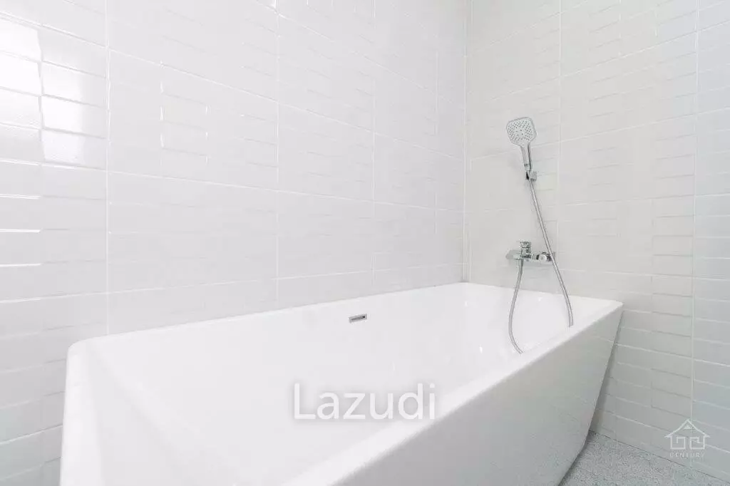 New great quality modern 4 bed pool villa