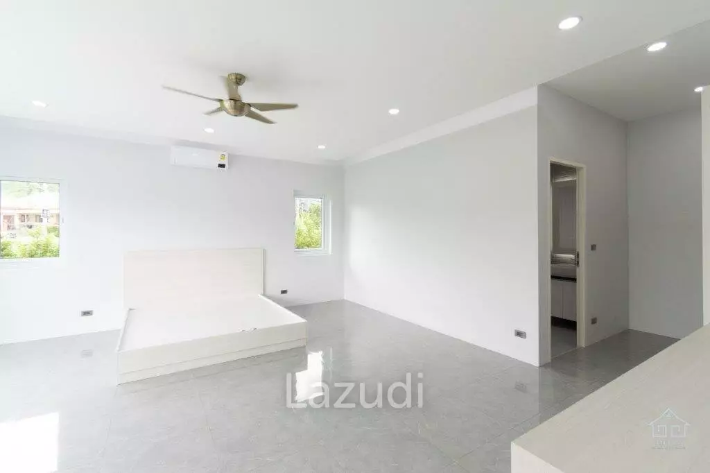 New great quality modern 4 bed pool villa