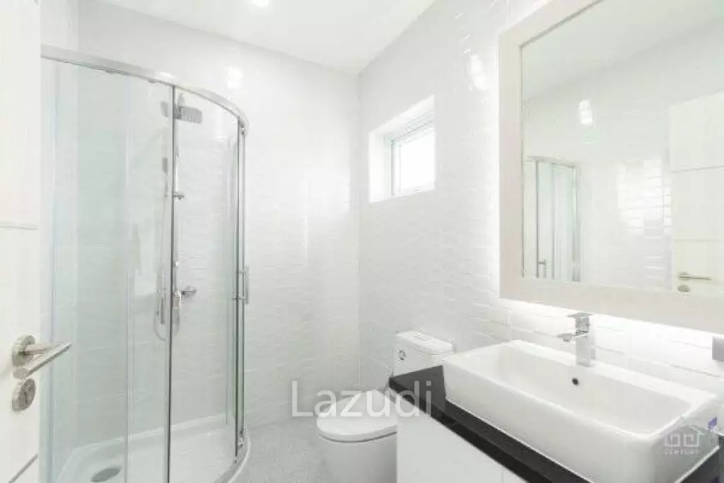 New great quality modern 4 bed pool villa