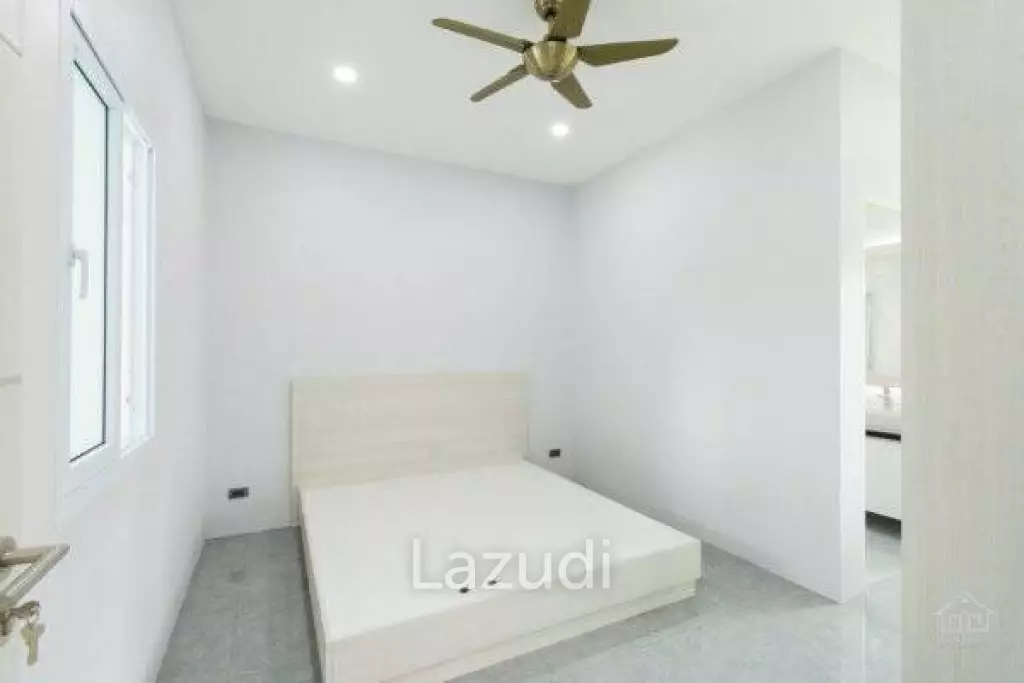 New great quality modern 4 bed pool villa