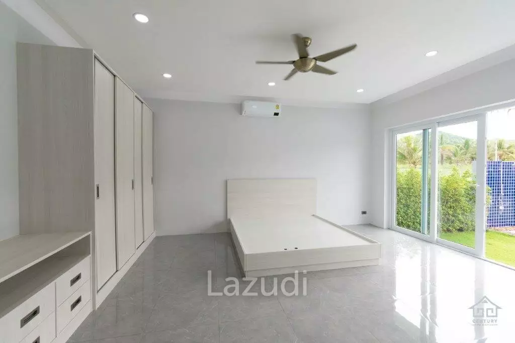 2 Villas for sale, ideal for 1 big family, 2 families or for Investment