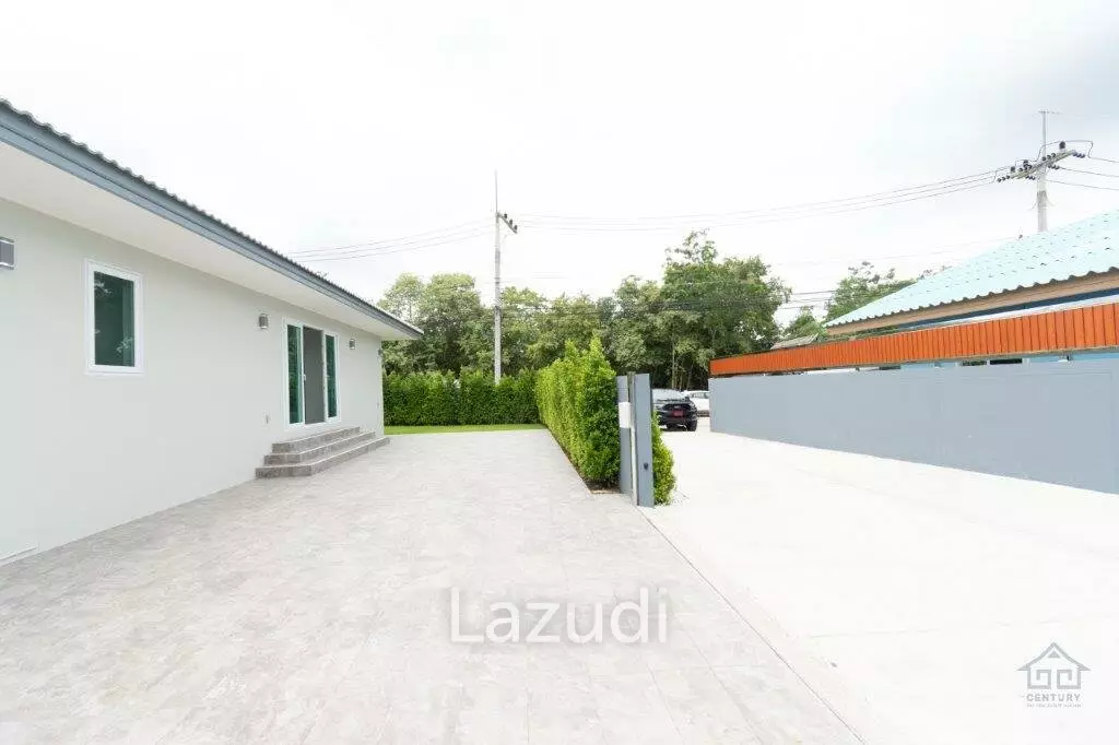 2 Villas for sale, ideal for 1 big family, 2 families or for Investment