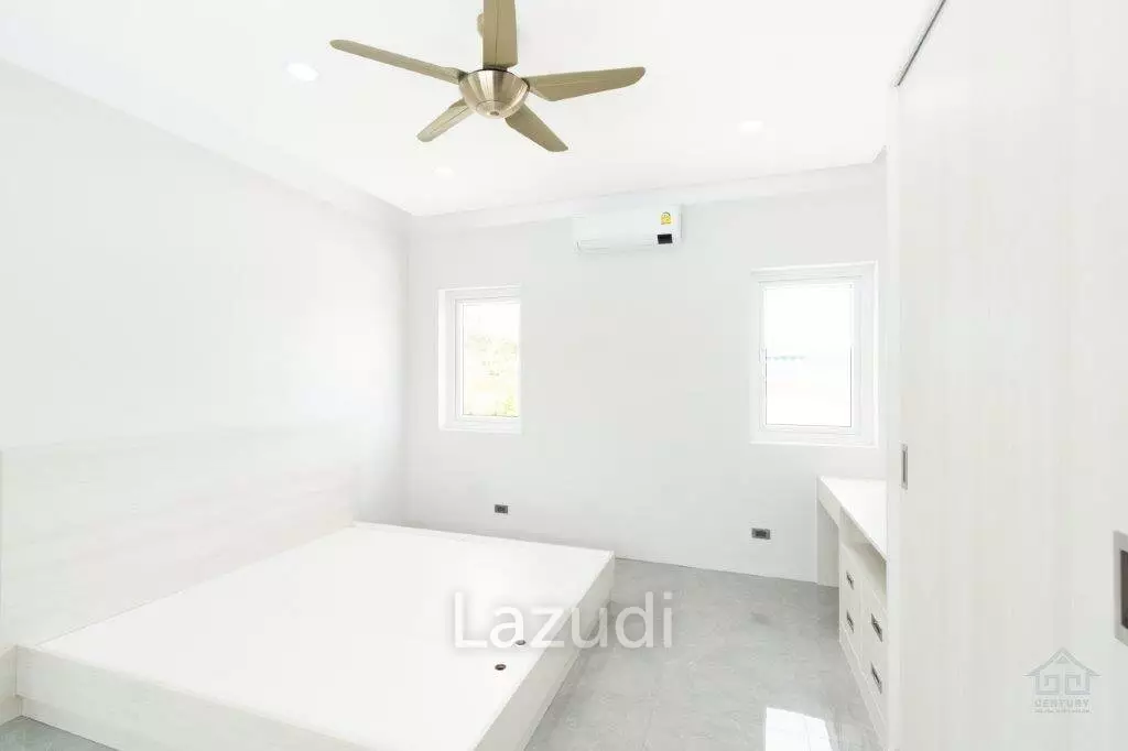 2 Villas for sale, ideal for 1 big family, 2 families or for Investment