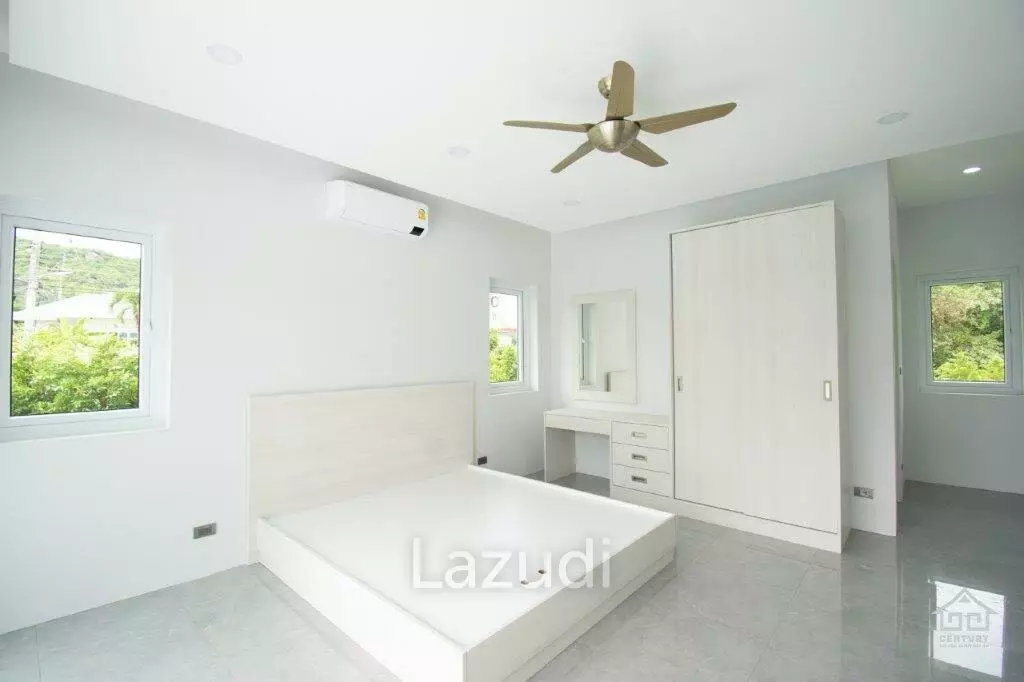 2 Villas for sale, ideal for 1 big family, 2 families or for Investment