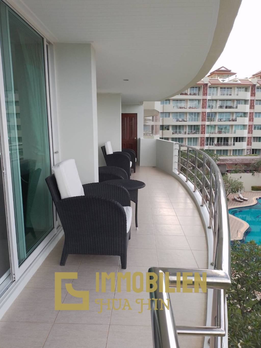 Beautiful spacious 3 Bedroom Condo at Sea Ridge