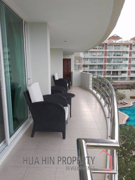 Beautiful spacious 3 Bedroom Condo at Sea Ridge