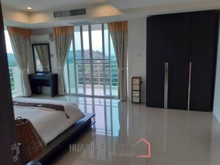 Beautiful spacious 3 Bedroom Condo at Sea Ridge