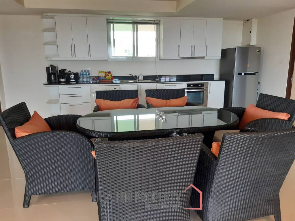 Beautiful spacious 3 Bedroom Condo at Sea Ridge