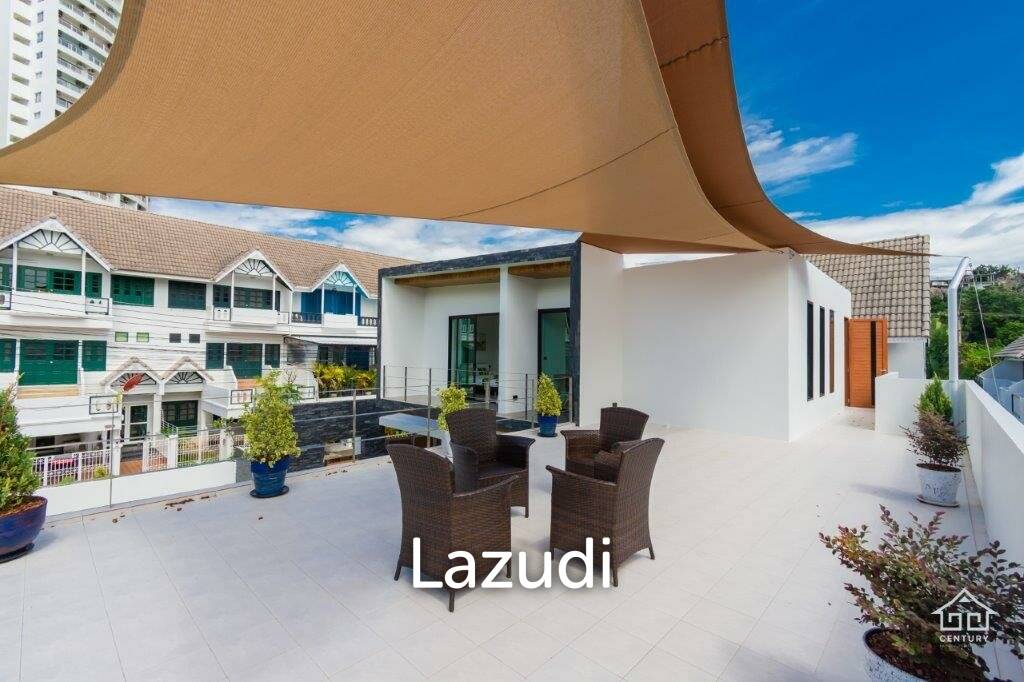 Luxury Modern 2 storey 3 bed pool villa very close to Kao Takieb Beach