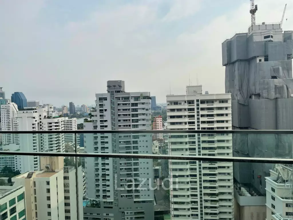 2 Bed  2 Bath 94 SQ.M. Q1 Sukhumvit