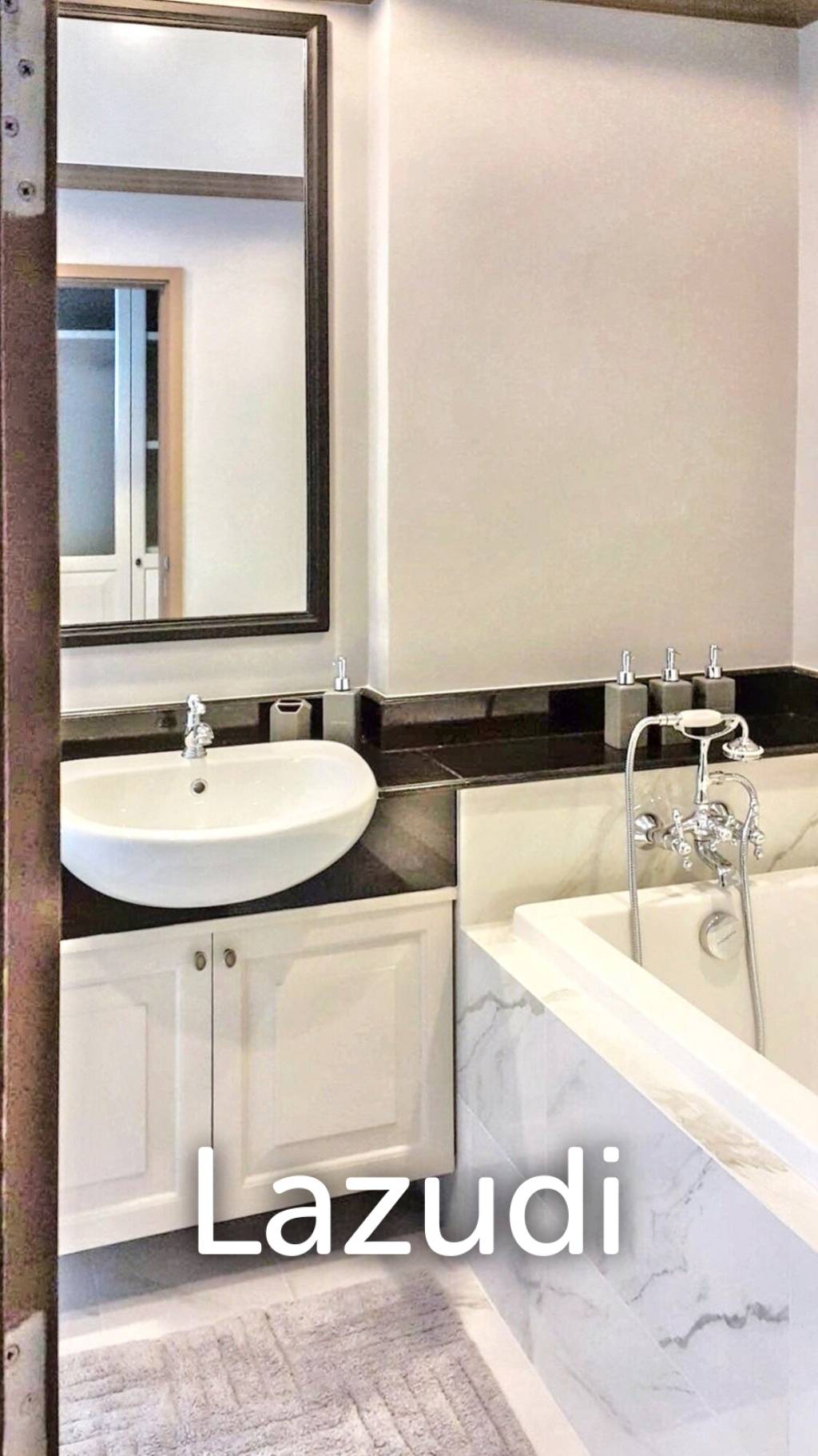 2 Bed 2 Bath 70 SQ.M The Reserve - Kasemsan 3