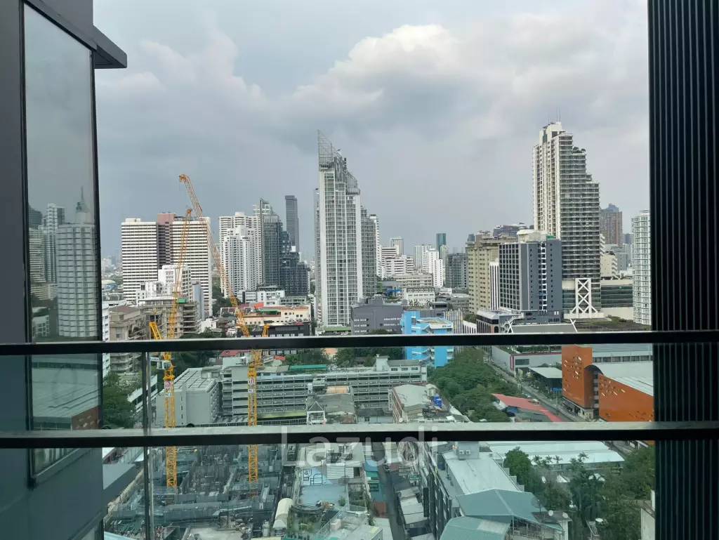 2 Bed 2 Bath 94.00 SQ.M Q1 Sukhumvit