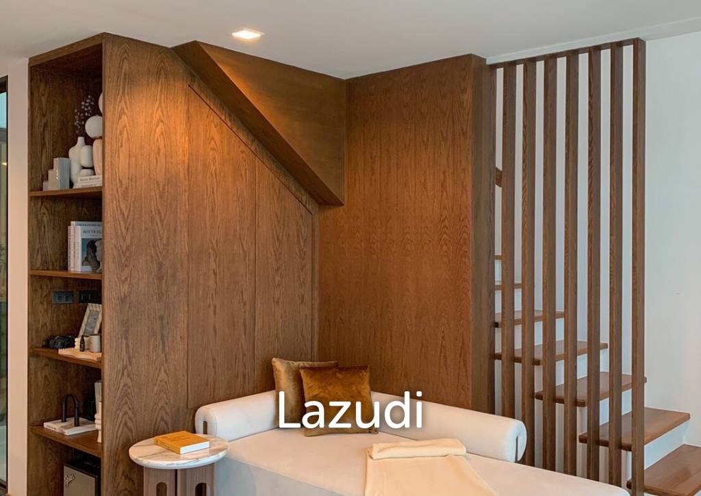 Beachfront Modern 4 bed pool villa