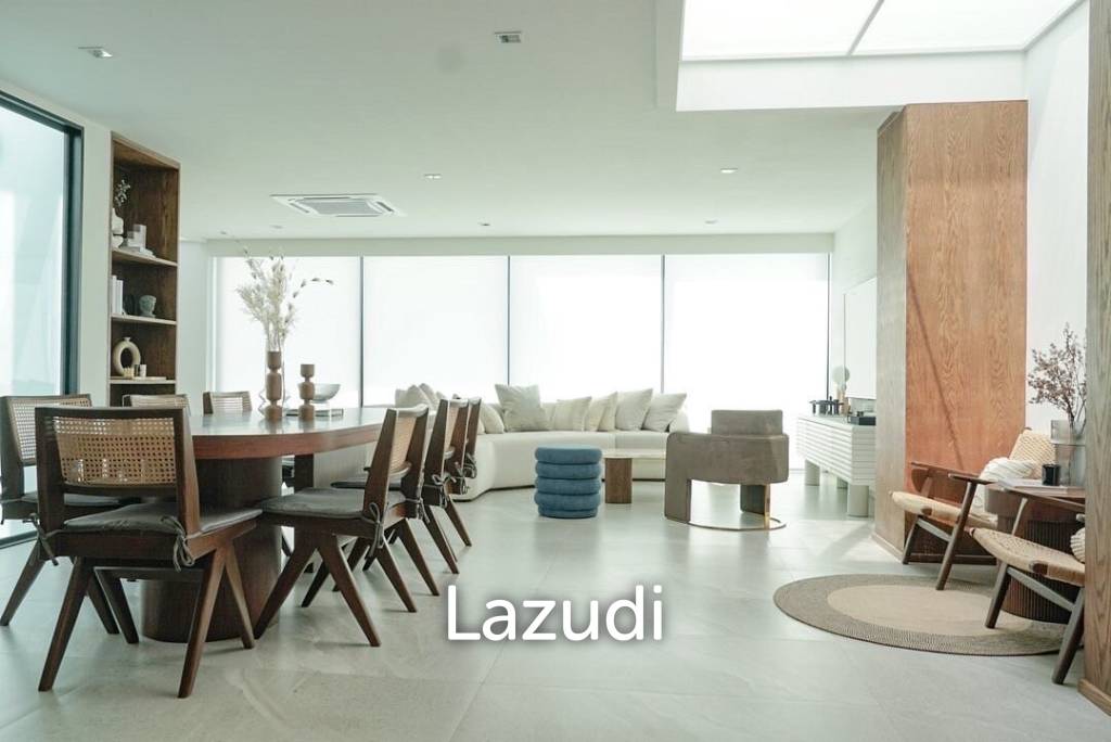 Beachfront Modern 4 bed pool villa