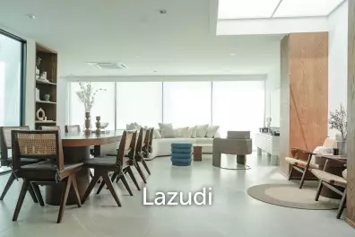 Beachfront Modern 4 bed pool villa