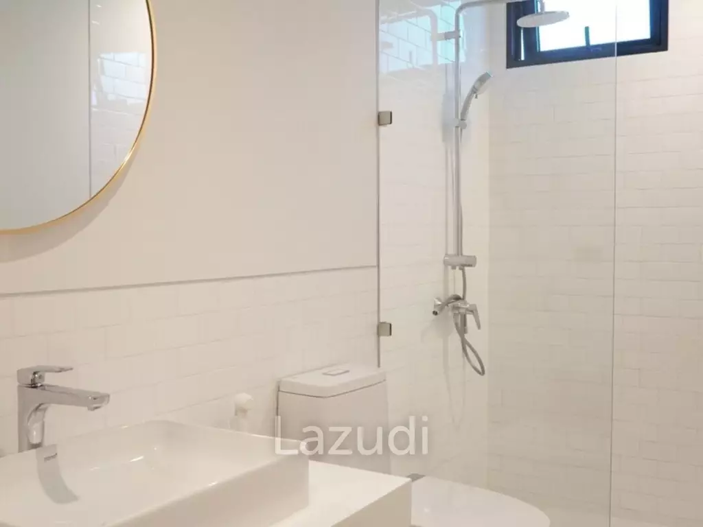 Beachfront Modern 4 bed pool villa