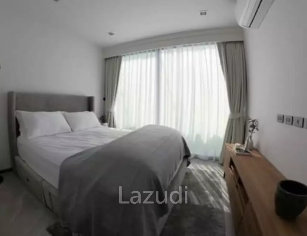 Beachfront Modern 4 bed pool villa