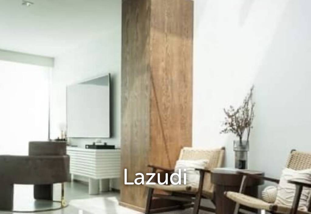 Beachfront Modern 4 bed pool villa