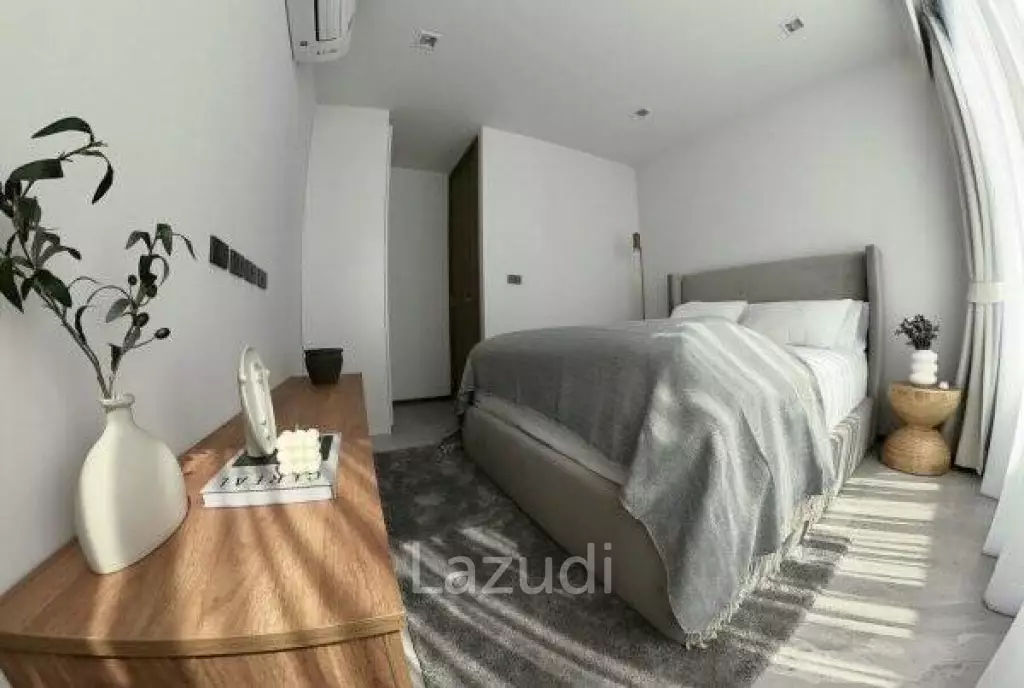 Beachfront Modern 4 bed pool villa