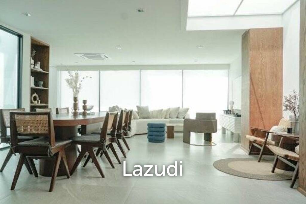 Beachfront Modern 4 bed pool villa