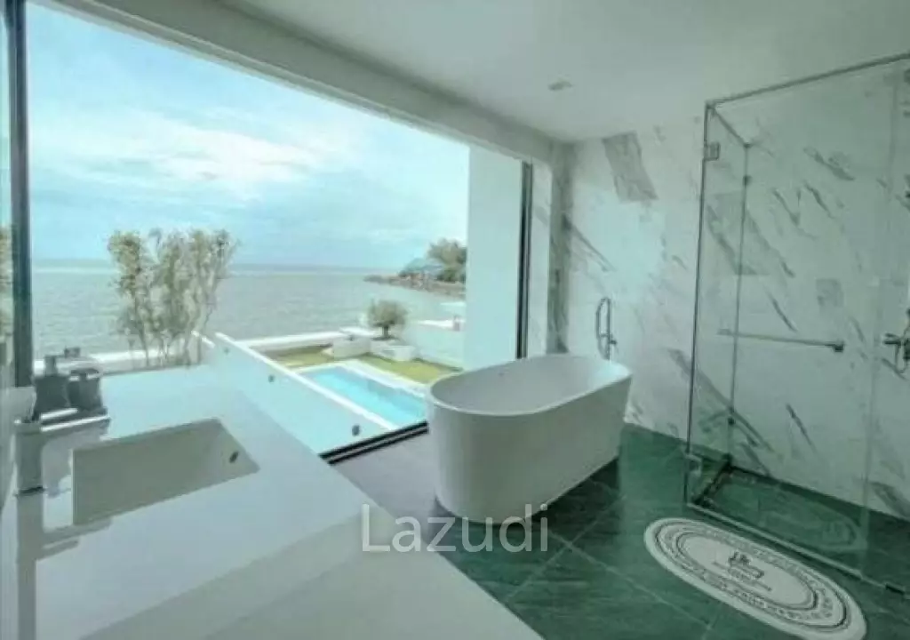 Beachfront Modern 4 bed pool villa