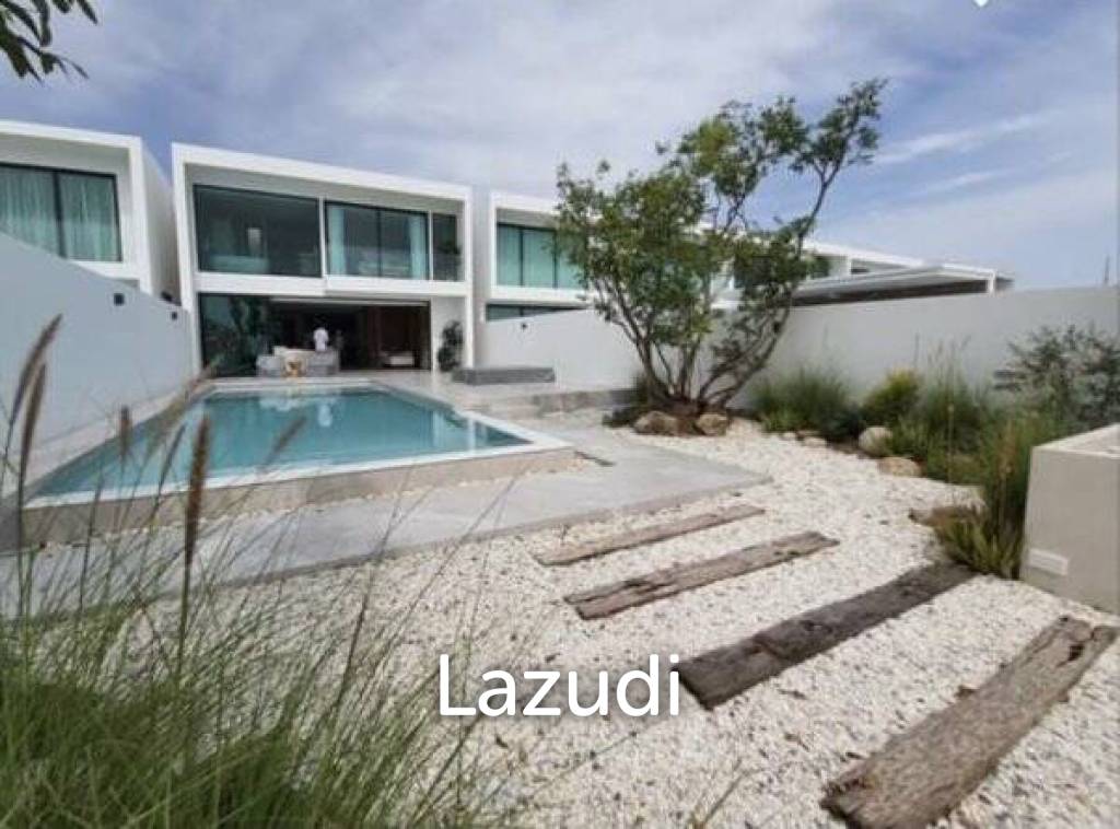 Beachfront Modern 4 bed pool villa