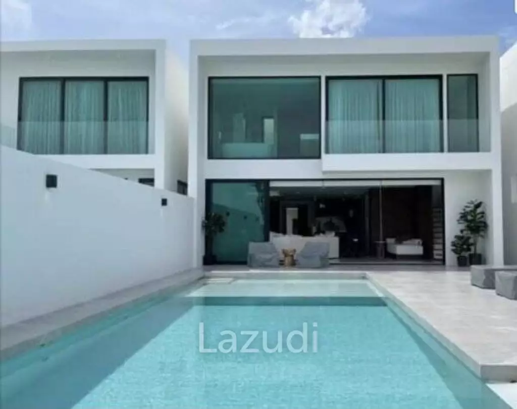 Beachfront Modern 4 bed pool villa
