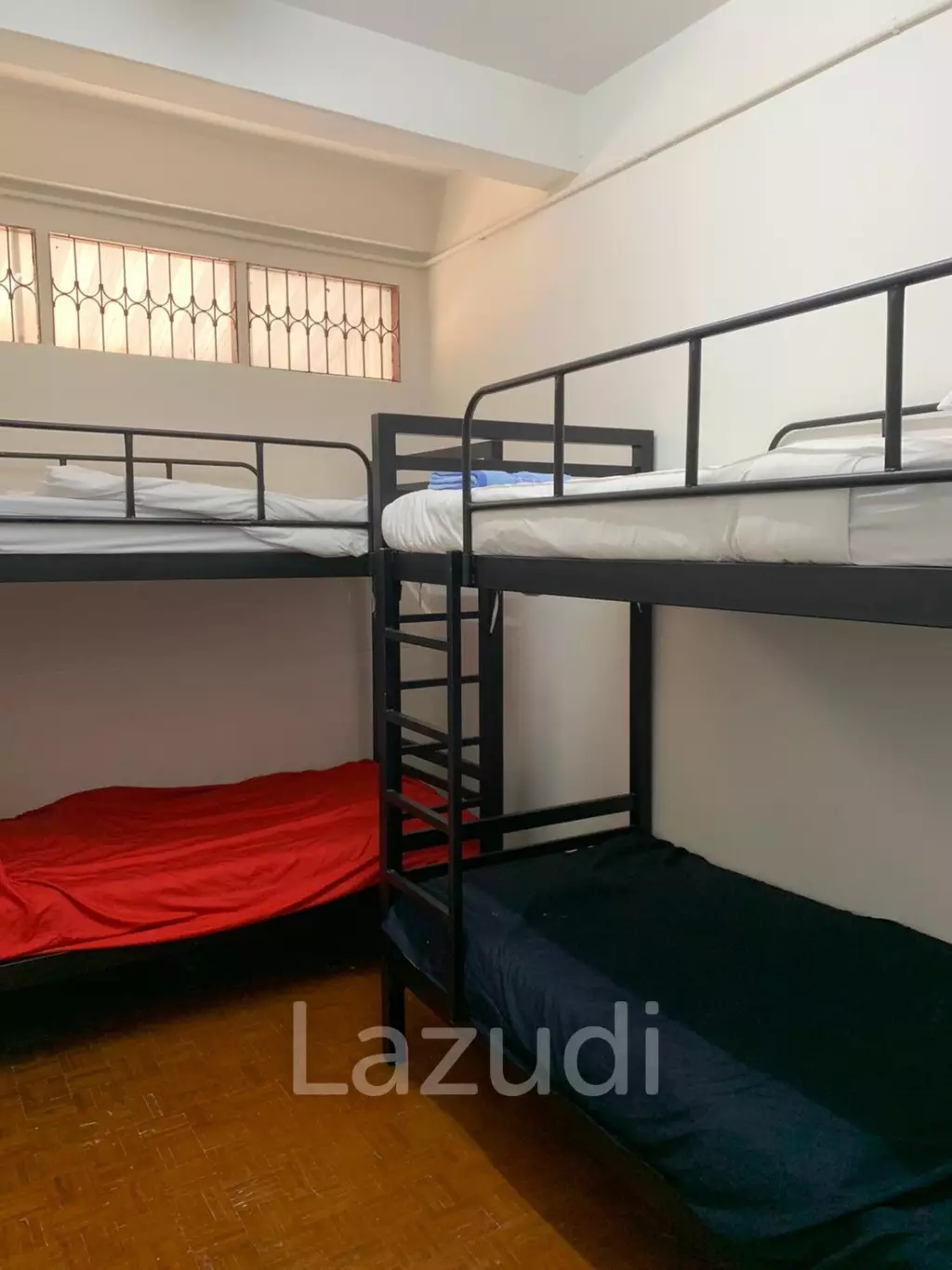 4 Bed 3 Bath Town House in Sukhumvit 15