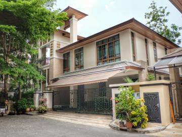 4 bed 5 Bath Moo Ban Sansiri Sukhumvit 67 for RENT