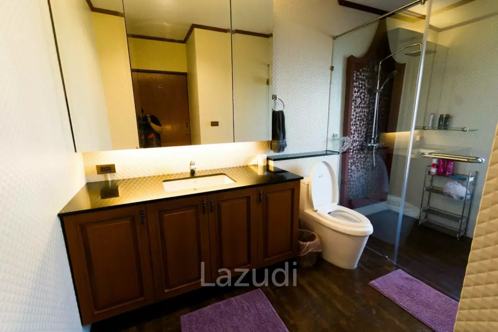 Teak House For Sale at Chateau Dale