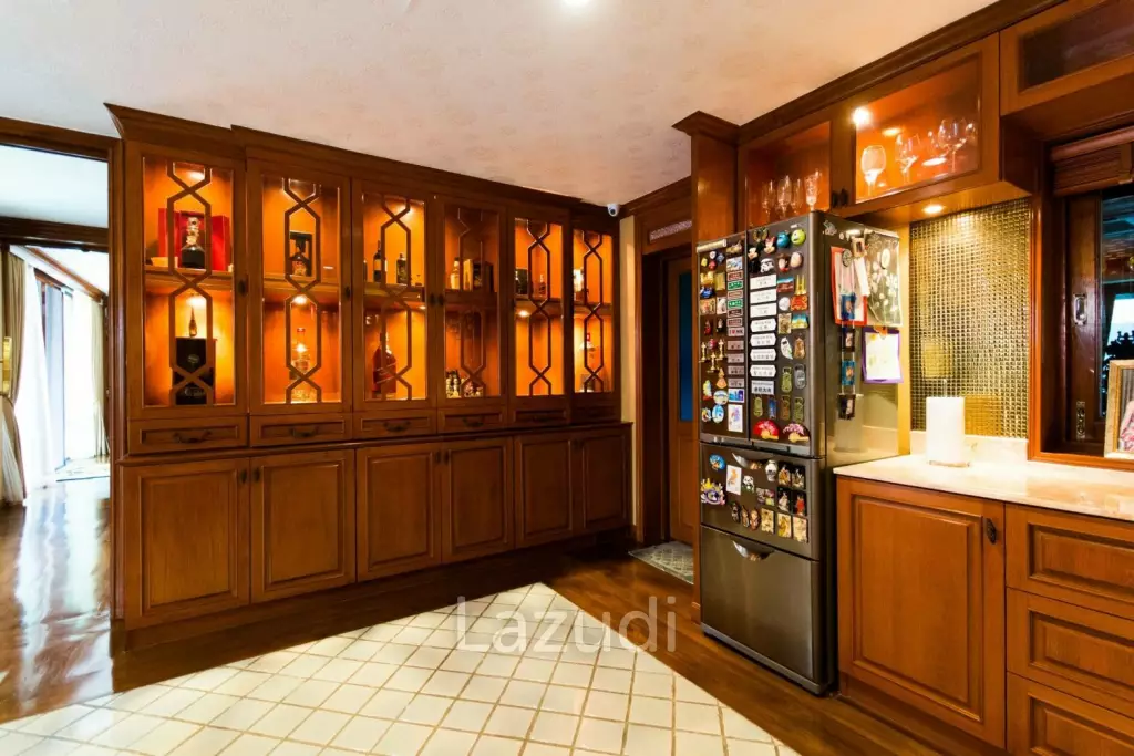 Teak House For Sale at Chateau Dale