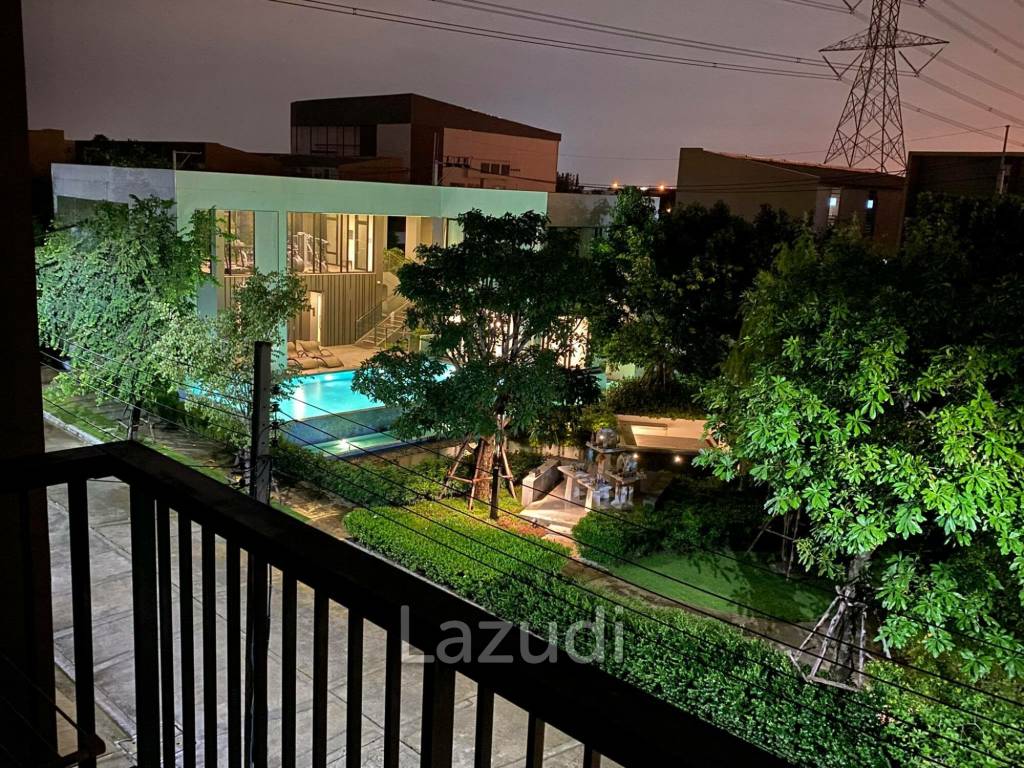 3 Bed 3 Bath 152 SQ.M at Baan Klang Krung Rama 9