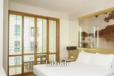 DELUXE BALCONY 1 Bed 42SQ.M. Grande Centre Point Hotel Ploenchit