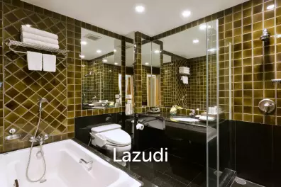 DELUXE BALCONY 1 Bed 42SQ.M. Grande Centre Point Hotel Ploenchit
