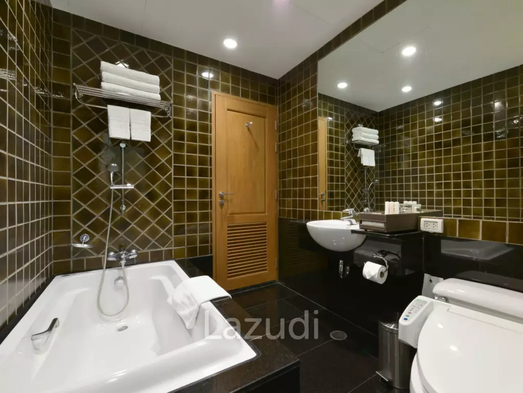 2 Bedroom Balcony Suite 96SQM Grande Centre Point Hotel Ploenchit