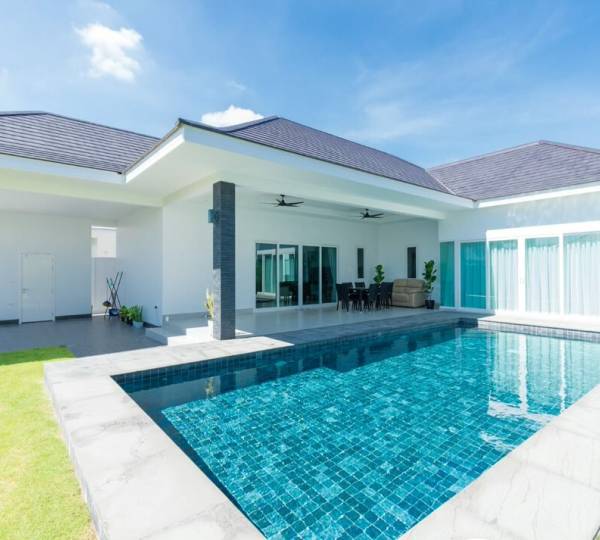 Modern 3 Bed Pool Villa Modern 3 Bed Pool Villa