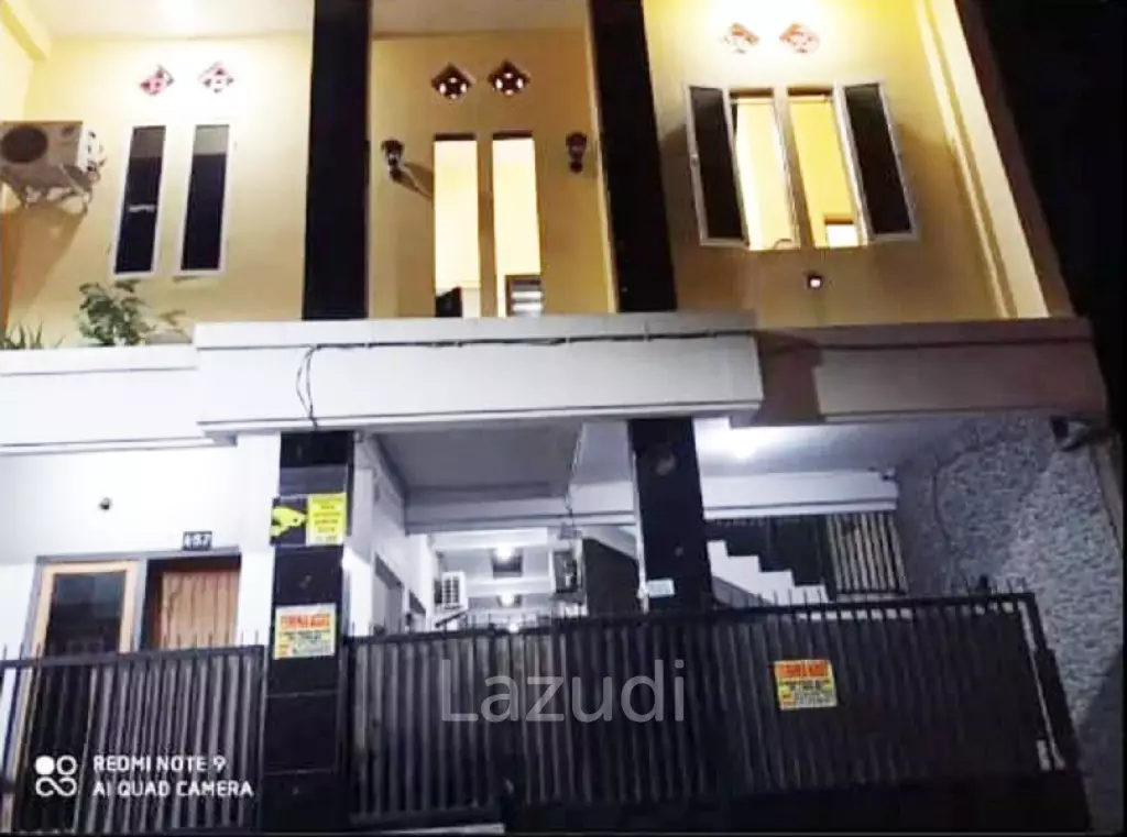 Kost Murah Dekat UWK Universitas Wijaya Kusuma, Kampus UTS, Pakuwon Mall Surabaya dan Tunjungan Plaza
