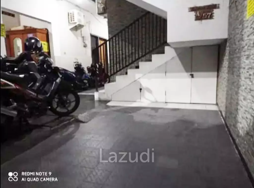 Kost Murah Dekat UWK Universitas Wijaya Kusuma, Kampus UTS, Pakuwon Mall Surabaya dan Tunjungan Plaza