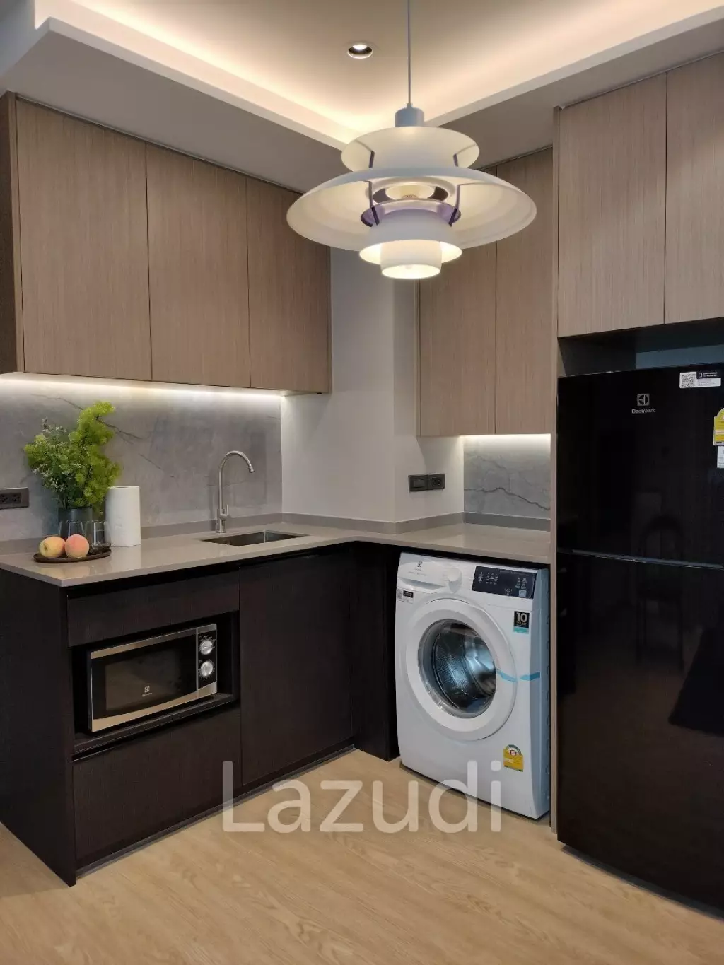 Apartment For sale 136,000 SQ.M Sukhumvit 40