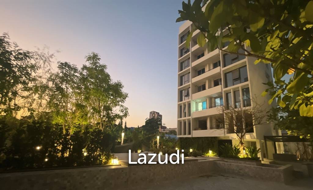 Apartment For sale 136,000 SQ.M Sukhumvit 40