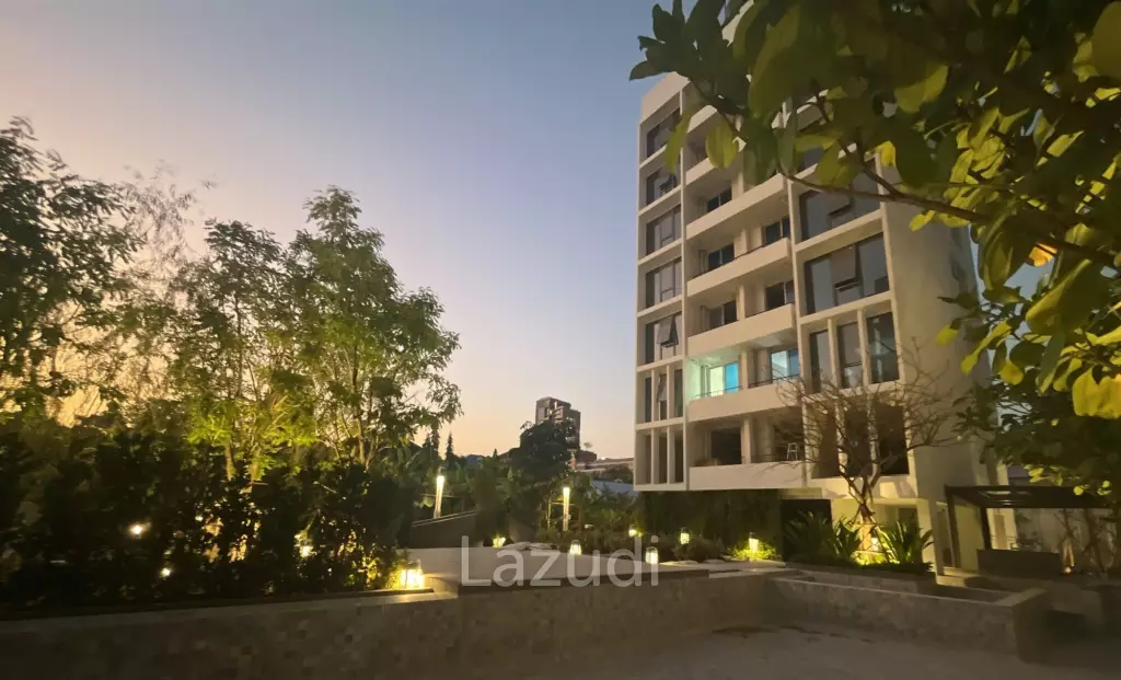Apartment For sale 136,000 SQ.M Sukhumvit 40