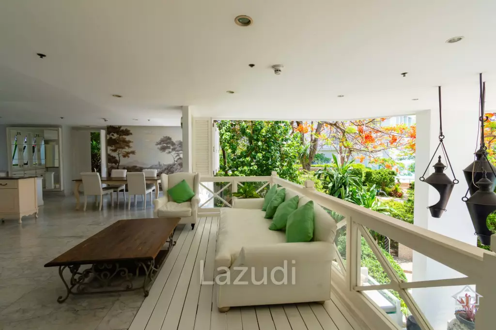 BOATHOUSE CONDO : 1 Bed Pool Access condo for sale