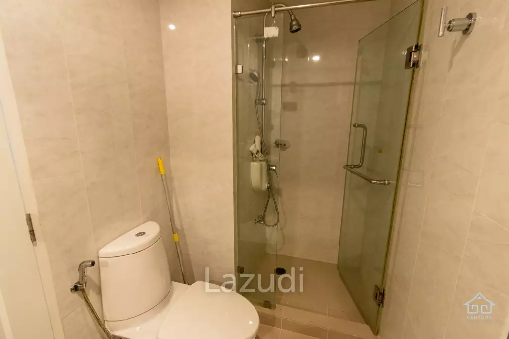 BOATHOUSE CONDO : 1 Bed Pool Access condo for sale