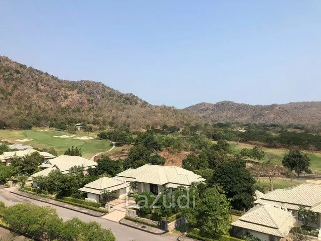 2 Bedroom Luxury Condo at Black Mountain Golf Course, With Fantastic Golf Course Views