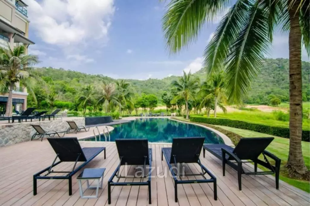 2 Bedroom Luxury Condo at Black Mountain Golf Course, With Fantastic Golf Course Views