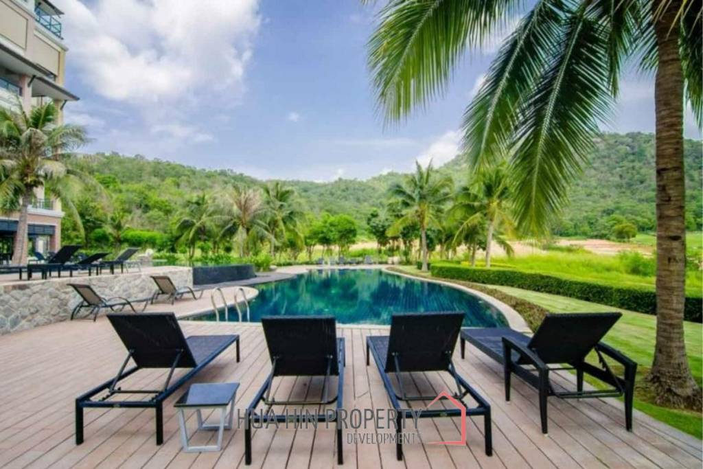 2 Bedroom Luxury Condo at Black Mountain Golf Course, With Fantastic Golf Course Views