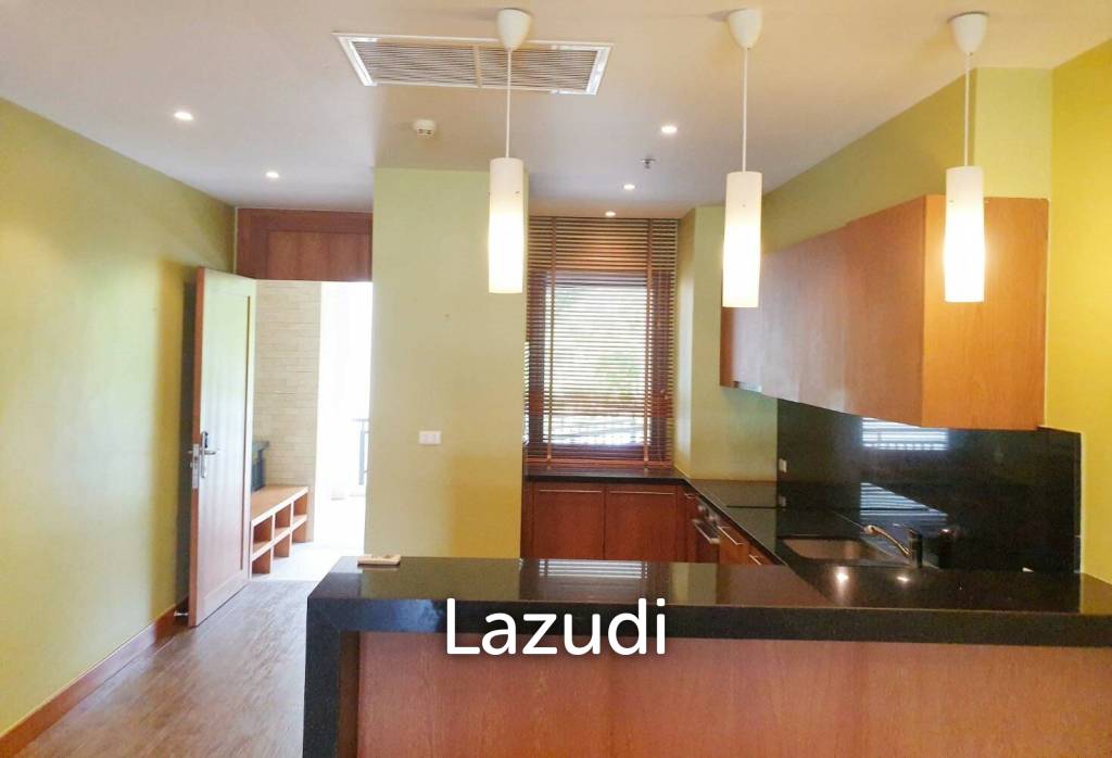 2 Bedroom Luxury Condo at Black Mountain Golf Course, With Fantastic Golf Course Views