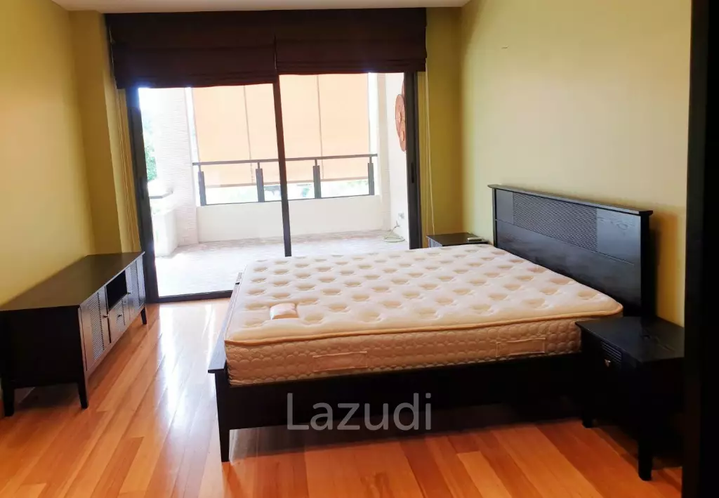 2 Bedroom Luxury Condo at Black Mountain Golf Course, With Fantastic Golf Course Views