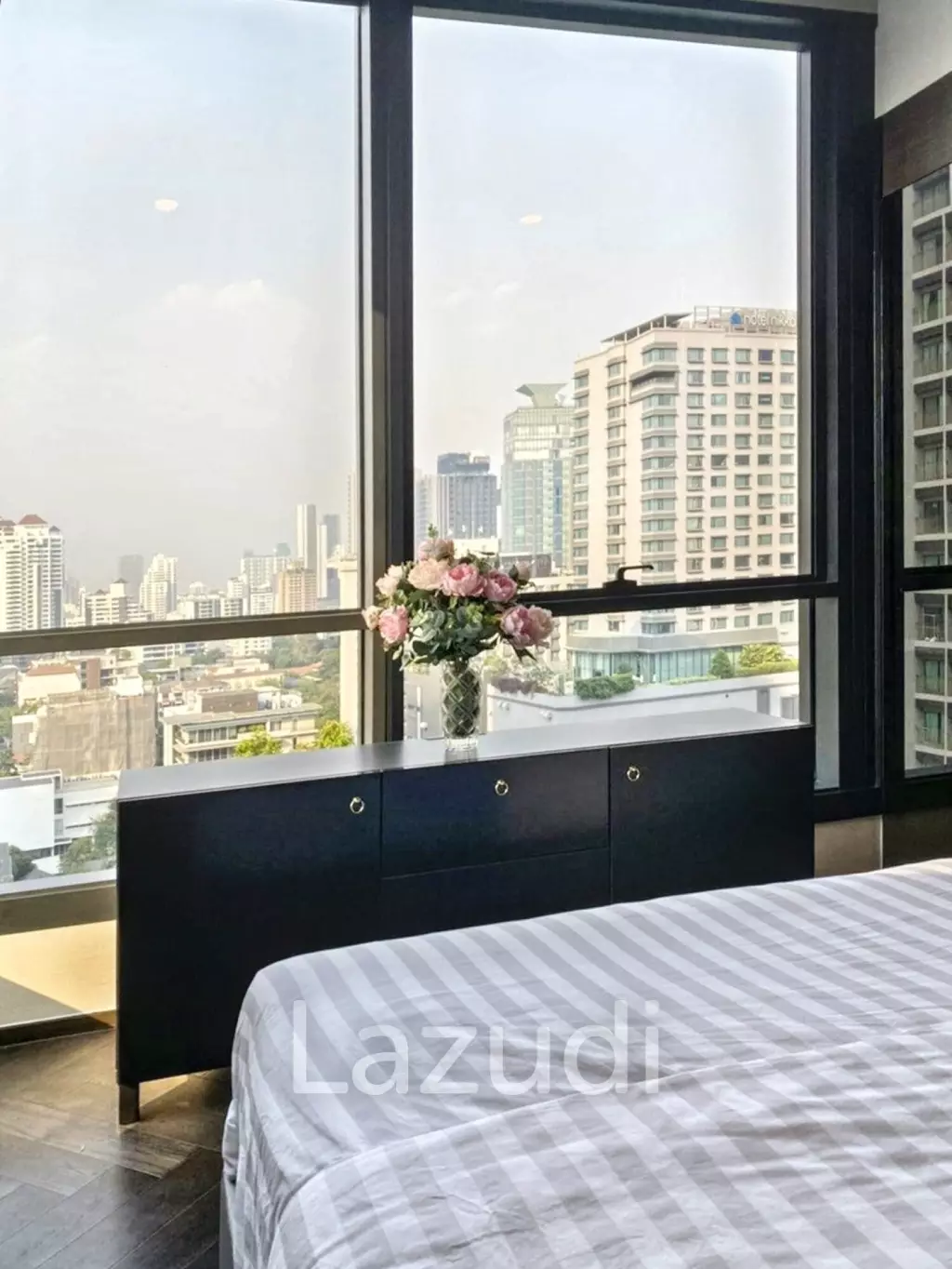 Corner unit @The ESSE Sukhumvit 36