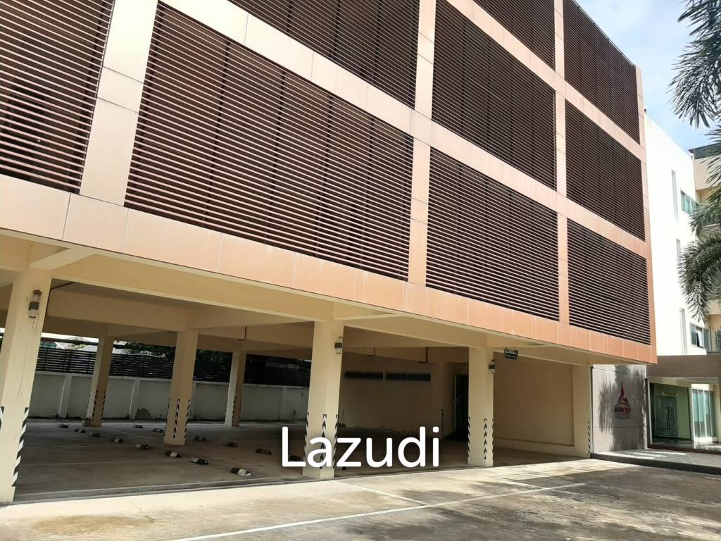 HOUSE AND OFFICE BUILDING FOR SALE